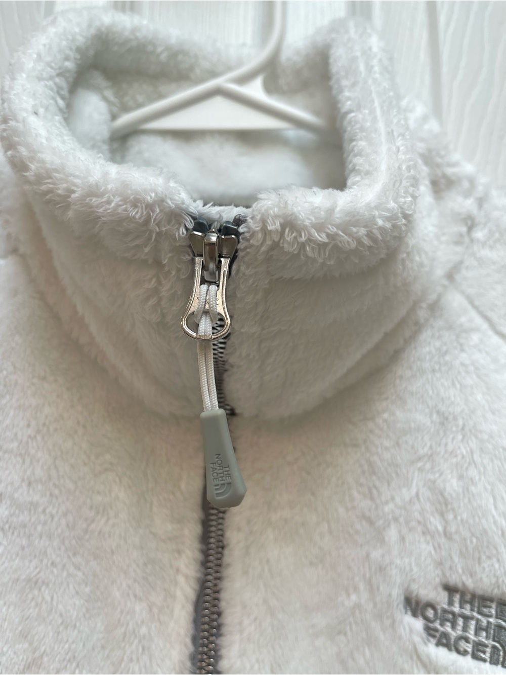 The North Face Women's Osito Fleece Jacket - White Small - Picture 4 of 11